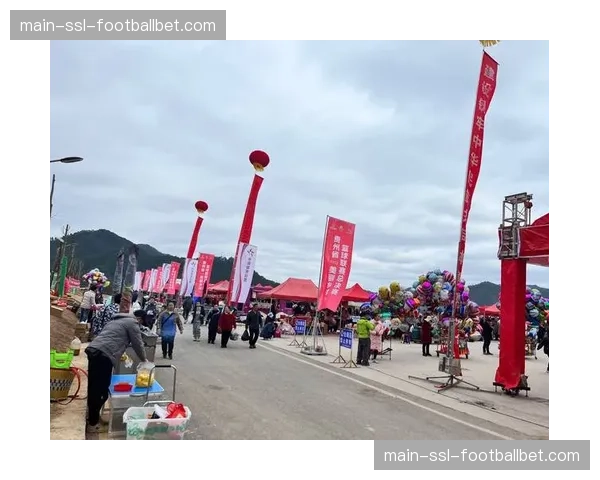 “村BA”总决赛火爆上演,带动当地旅游与文化热潮 “村BA”总决赛火爆上演,带动当地旅游与文化热潮