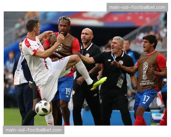 佛罗伦萨1-0拉齐奥，高效反击战术拿下保级关键战